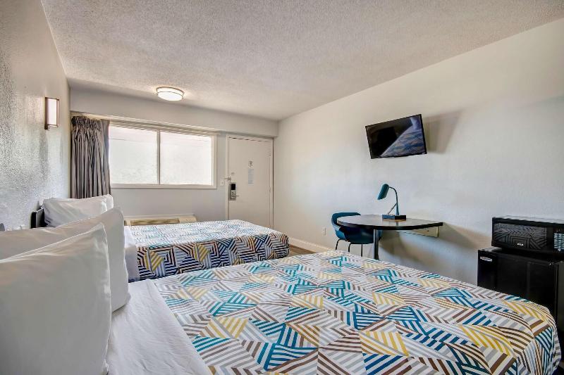 Motel 6 Columbus OH - OSU North image