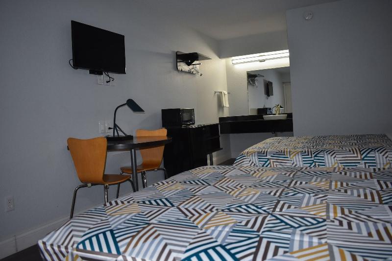 Motel 6 Columbus OH - OSU North image
