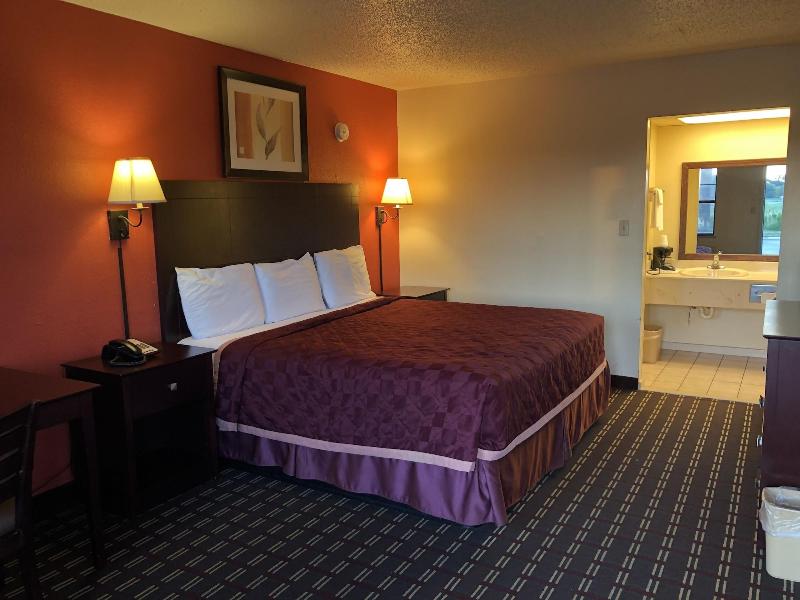 Executive Inn & Suites image 6