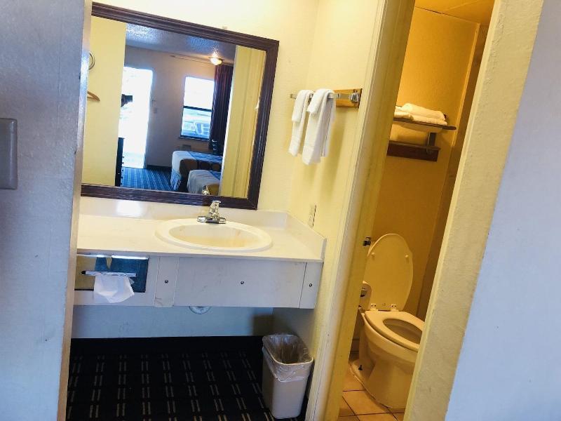 Executive Inn & Suites image