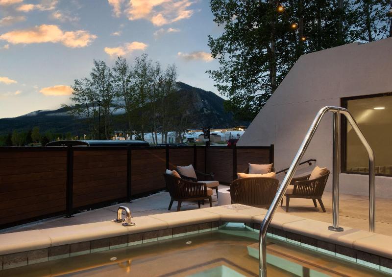 Summit Suites image