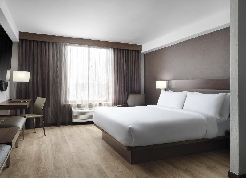 Summit Suites image