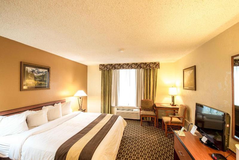 Summit Suites image