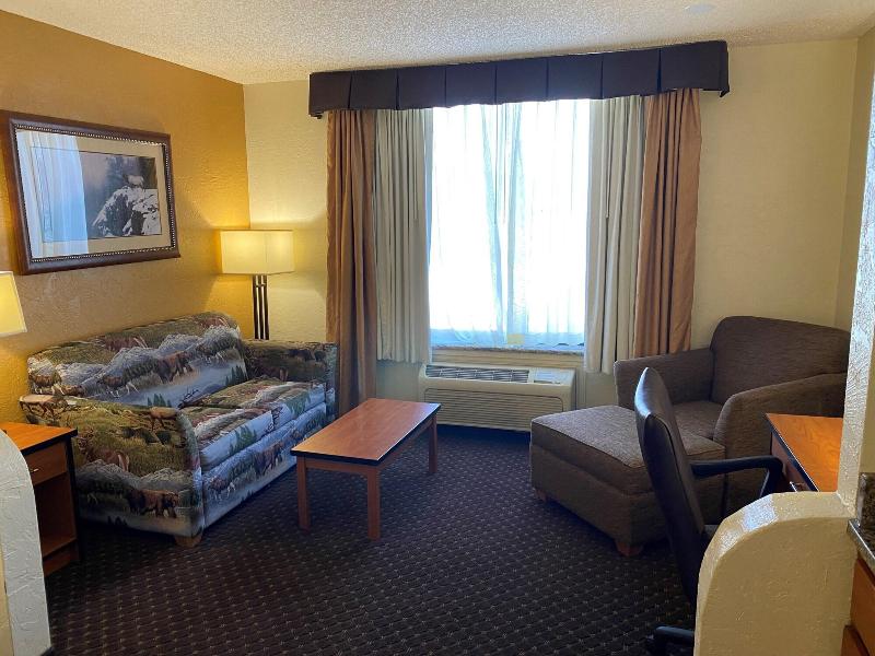 Summit Suites image