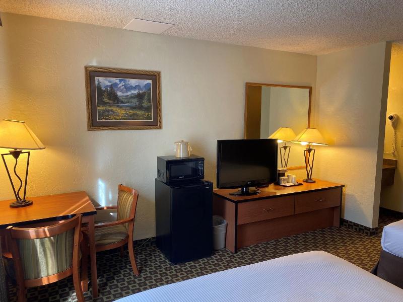 Summit Suites image