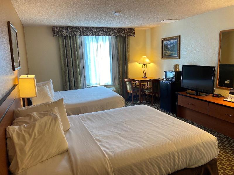 Summit Suites image