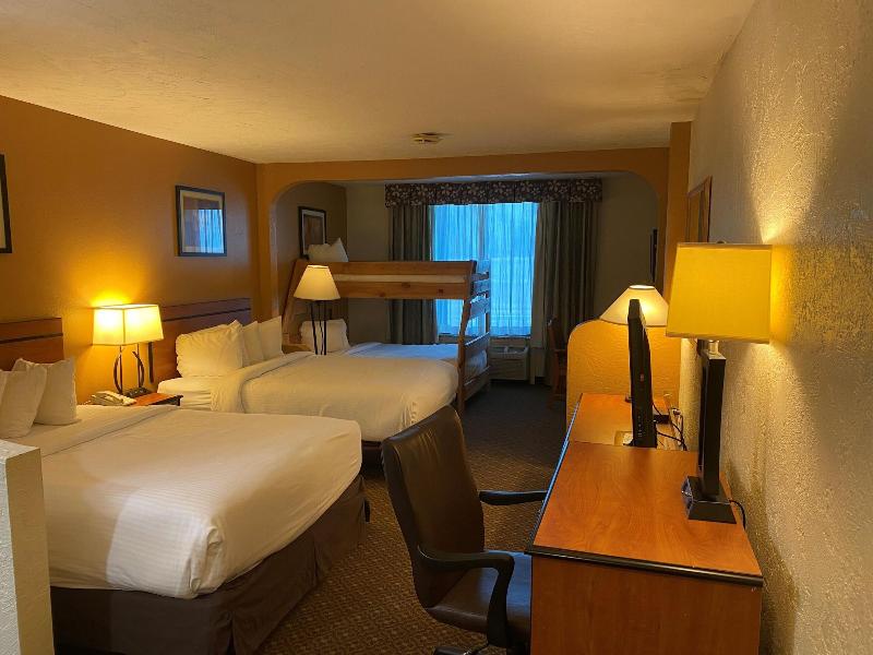 Summit Suites image