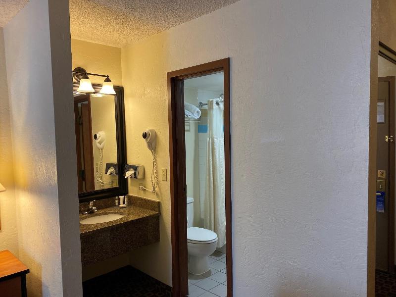 Summit Suites image