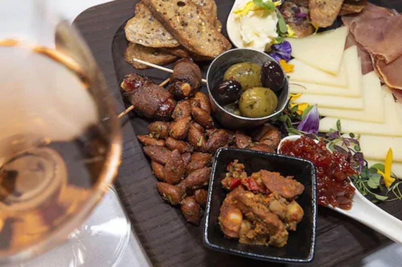 The Boulevard Inn & Bistro image