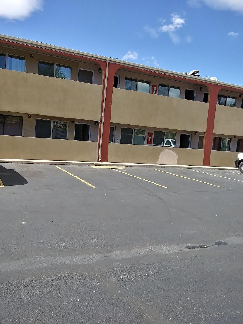 Desert Sands Inn & Suites image