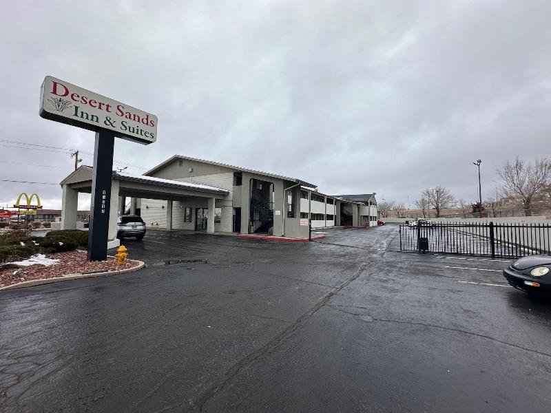 Desert Sands Inn & Suites image