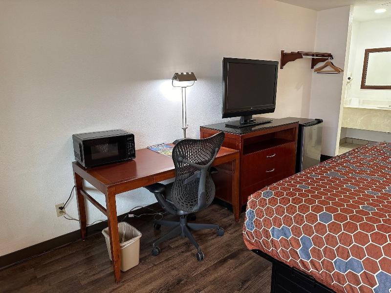 Desert Sands Inn & Suites image