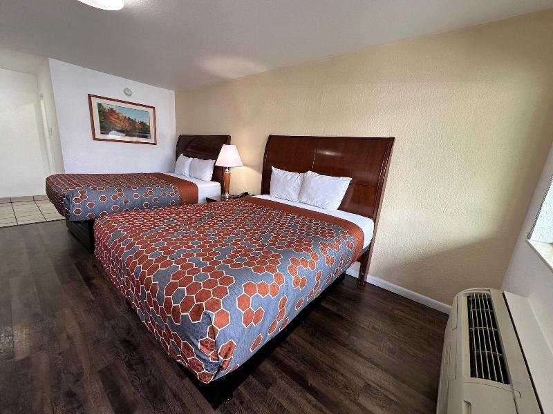 Desert Sands Inn & Suites image