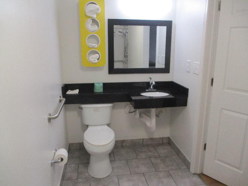 Motel 6-North Olmsted, OH - Cleveland GA image