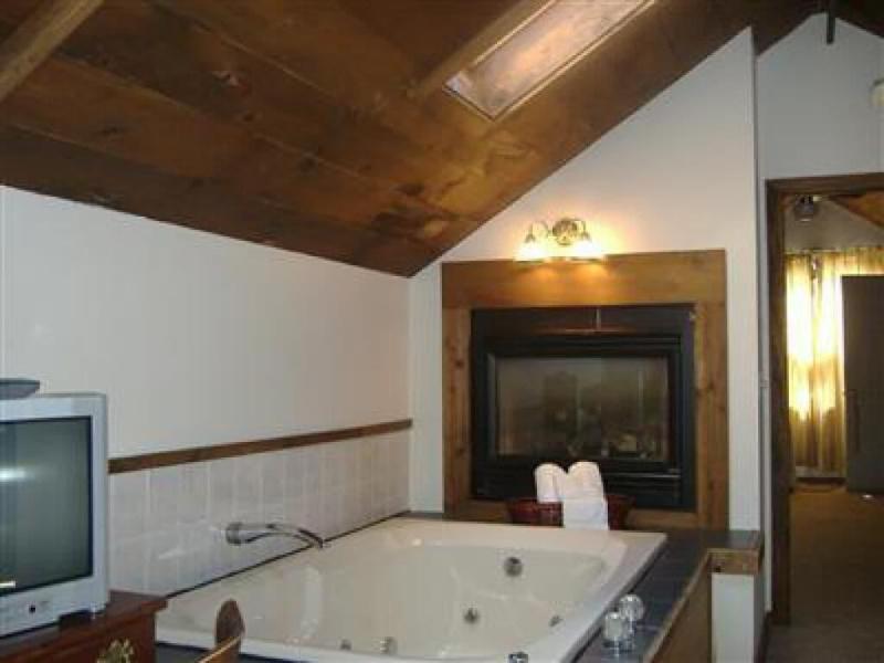 Sturbridge Country Inn image