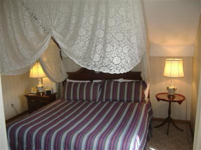 Sturbridge Country Inn image