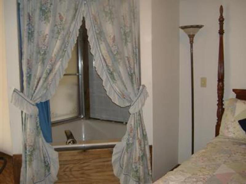 Sturbridge Country Inn image