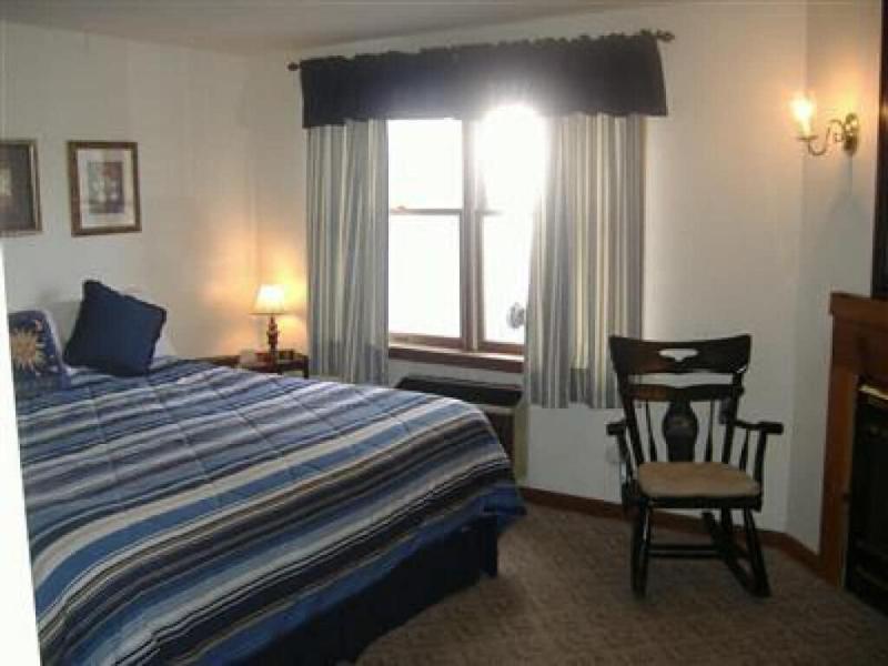 Sturbridge Country Inn image