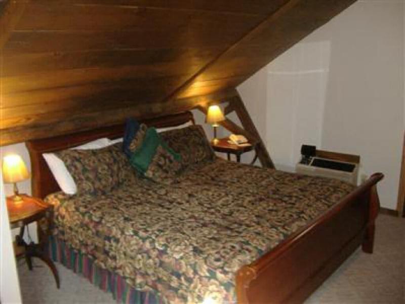 Sturbridge Country Inn image