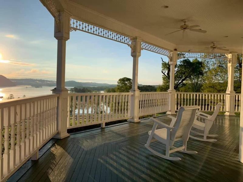 Whitestone Inn image 5