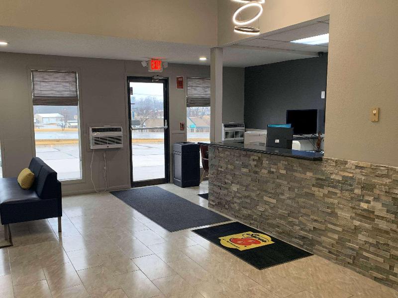 Super 8 by Wyndham Kirksville