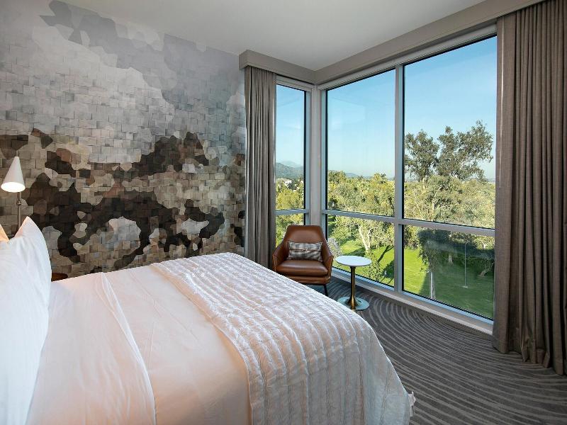 Le Meridien Pasadena Arcadia image