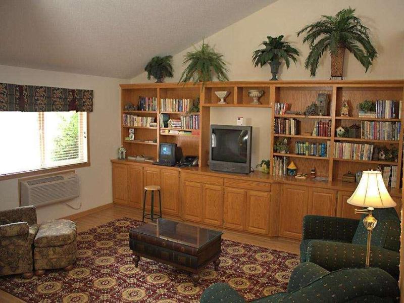 Americas Best Inn Annandale image