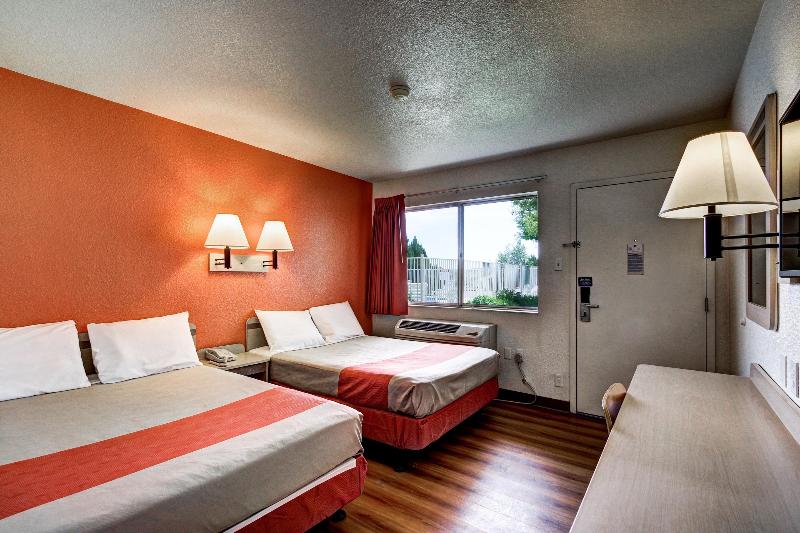 Motel 6 Wells NV image 7