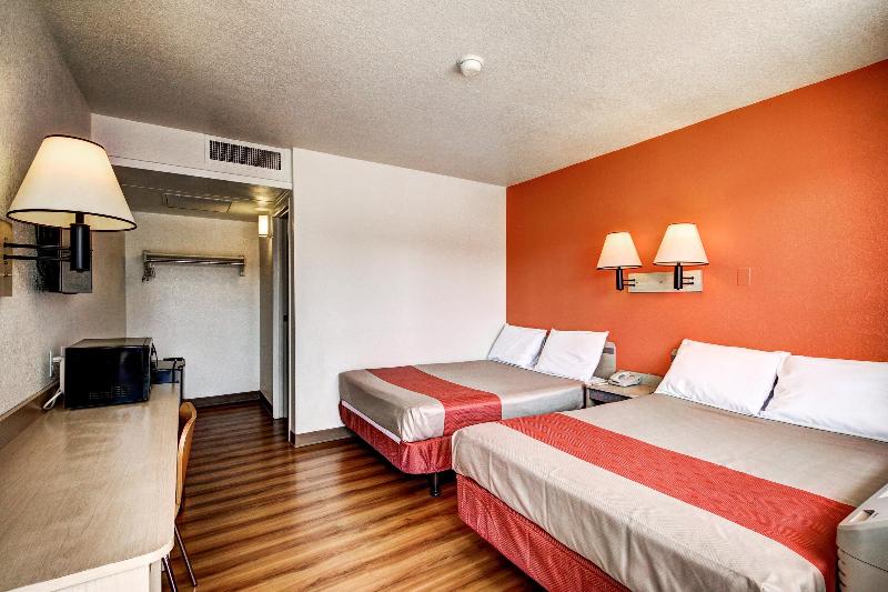 Motel 6 Wells NV image 2