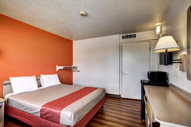Motel 6 Wells NV image