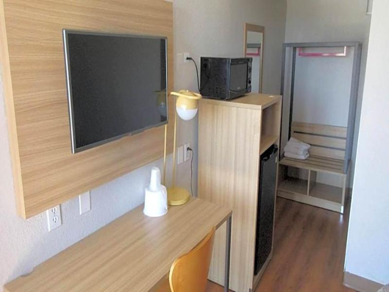 Motel 6 Wells NV image