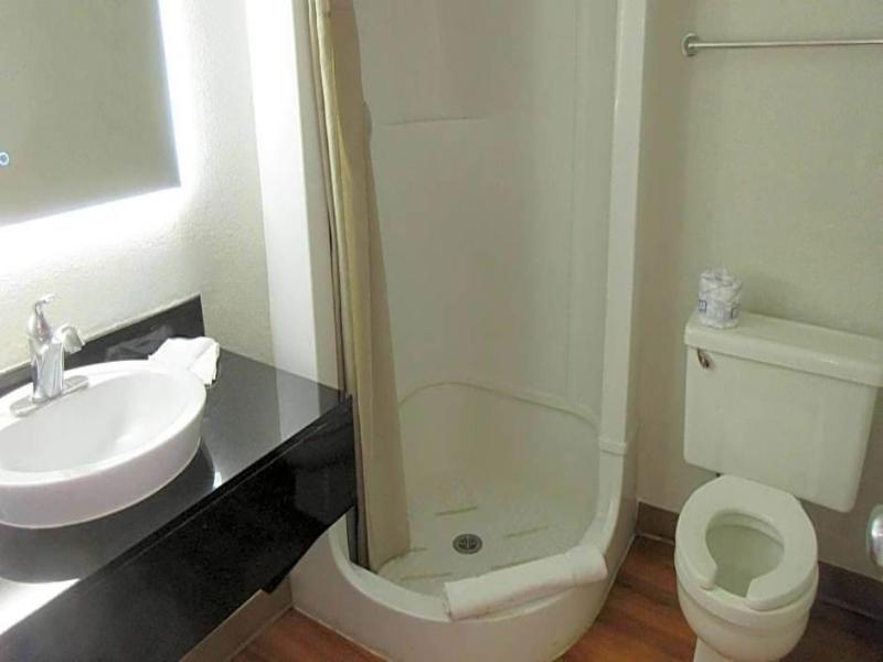 Motel 6 Wells NV image