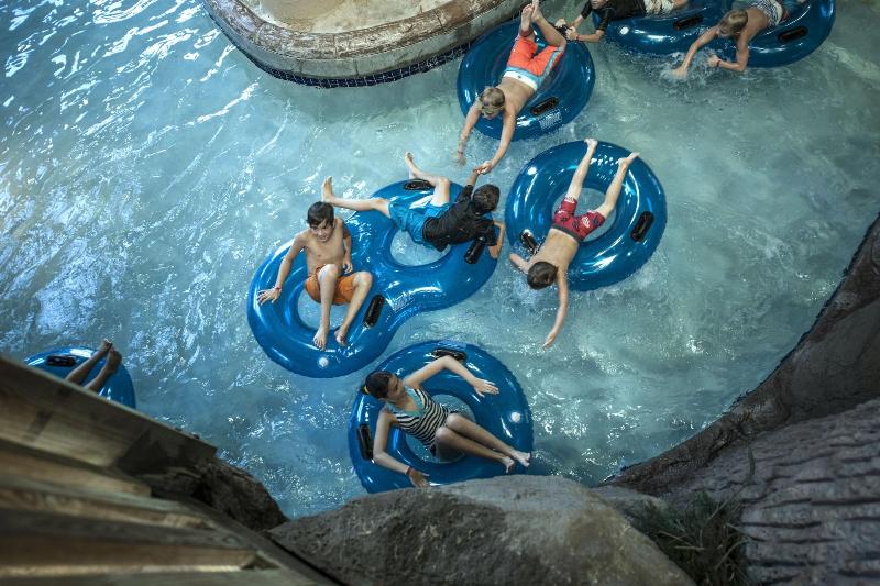 Timber Ridge Lodge and Waterpark image