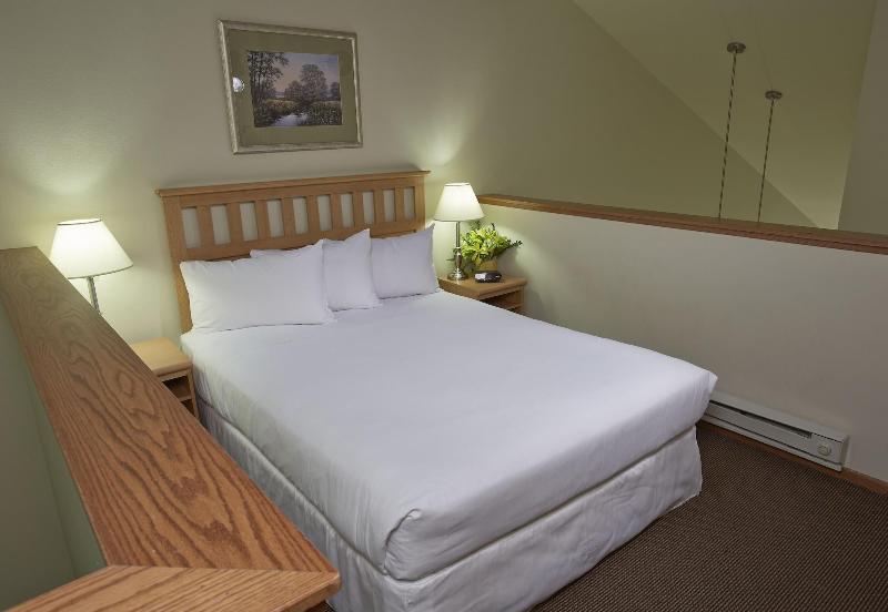 Timber Ridge Lodge and Waterpark image