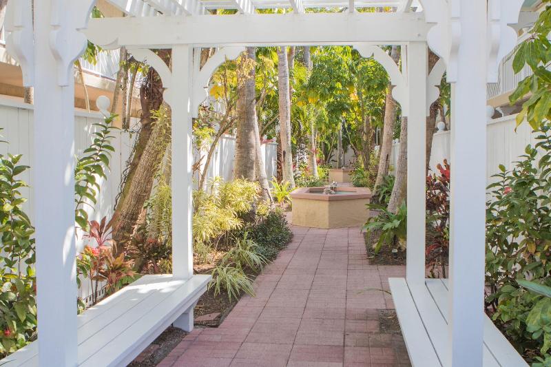 Tortuga Inn Beach Resort image