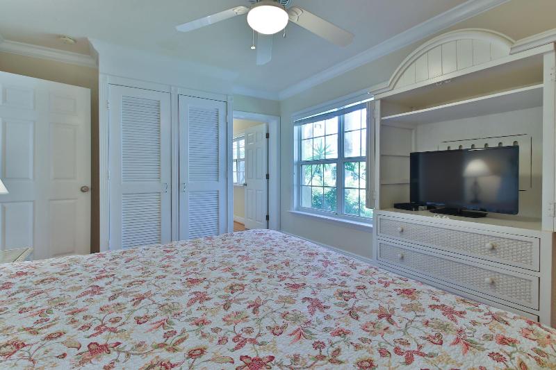 Tortuga Inn Beach Resort image