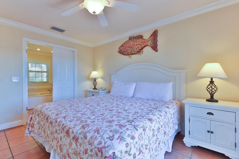 Tortuga Inn Beach Resort image