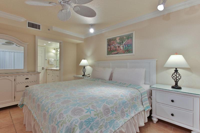 Tortuga Inn Beach Resort image