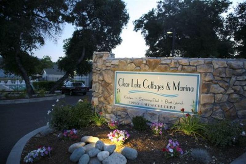 Clear Lake Cottages & Marina image