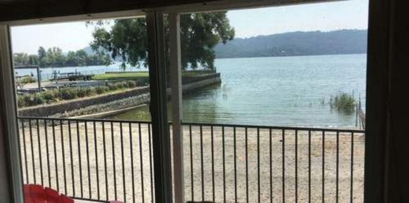 Clear Lake Cottages & Marina image