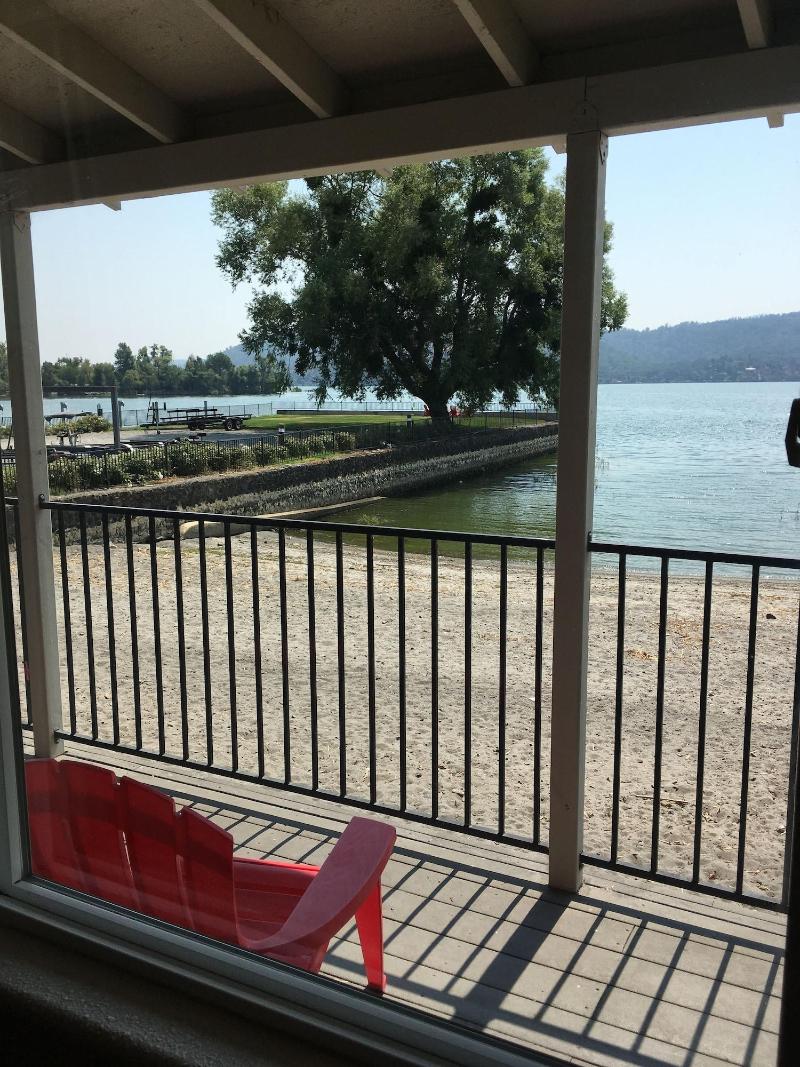 Clear Lake Cottages & Marina image