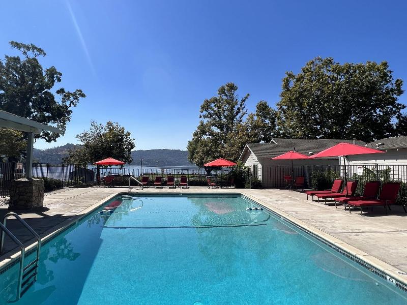 Clear Lake Cottages & Marina image