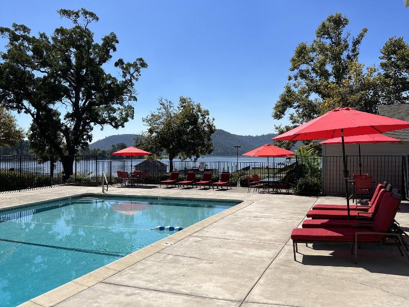 Clear Lake Cottages & Marina image