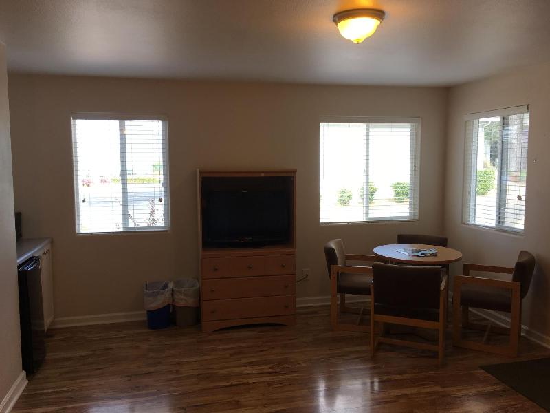 Clear Lake Cottages & Marina image