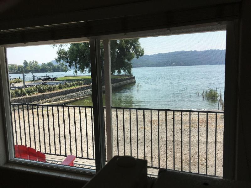 Clear Lake Cottages & Marina image