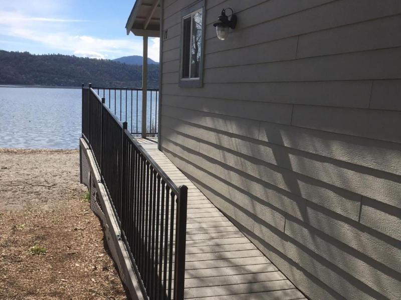 Clear Lake Cottages & Marina image