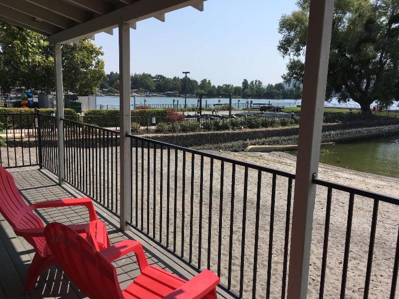 Clear Lake Cottages & Marina image