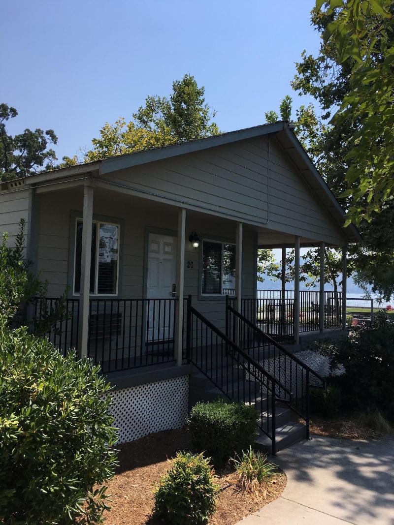 Clear Lake Cottages & Marina image
