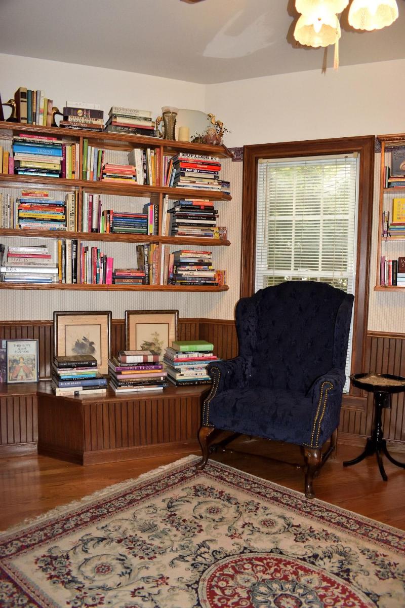 Yelton Manor Bed & Breakfast image