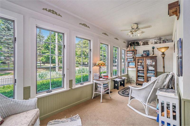 Yelton Manor Bed & Breakfast image